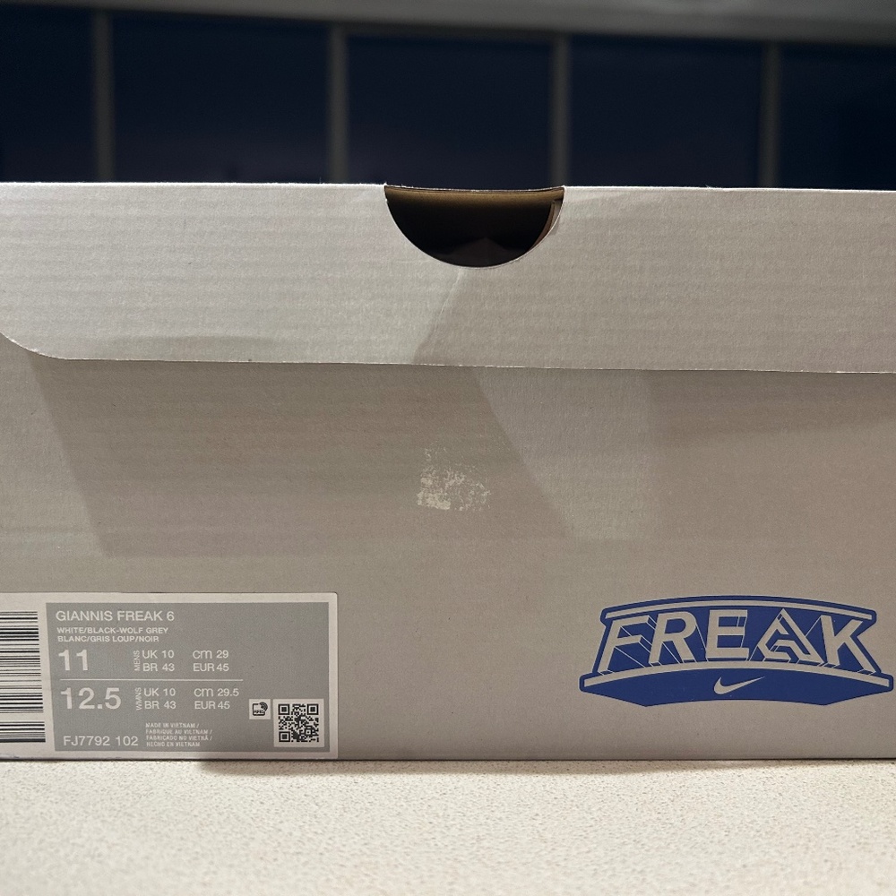 Nike Giannis Freak 6. size 11